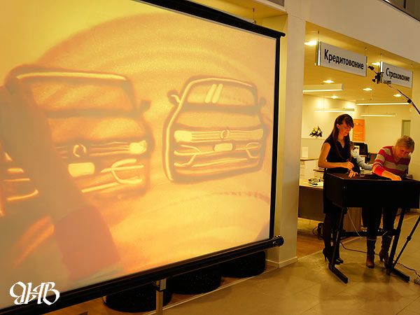 Песочное шоу Надежды Валовой на презентации нового Volkswagen Touareg.